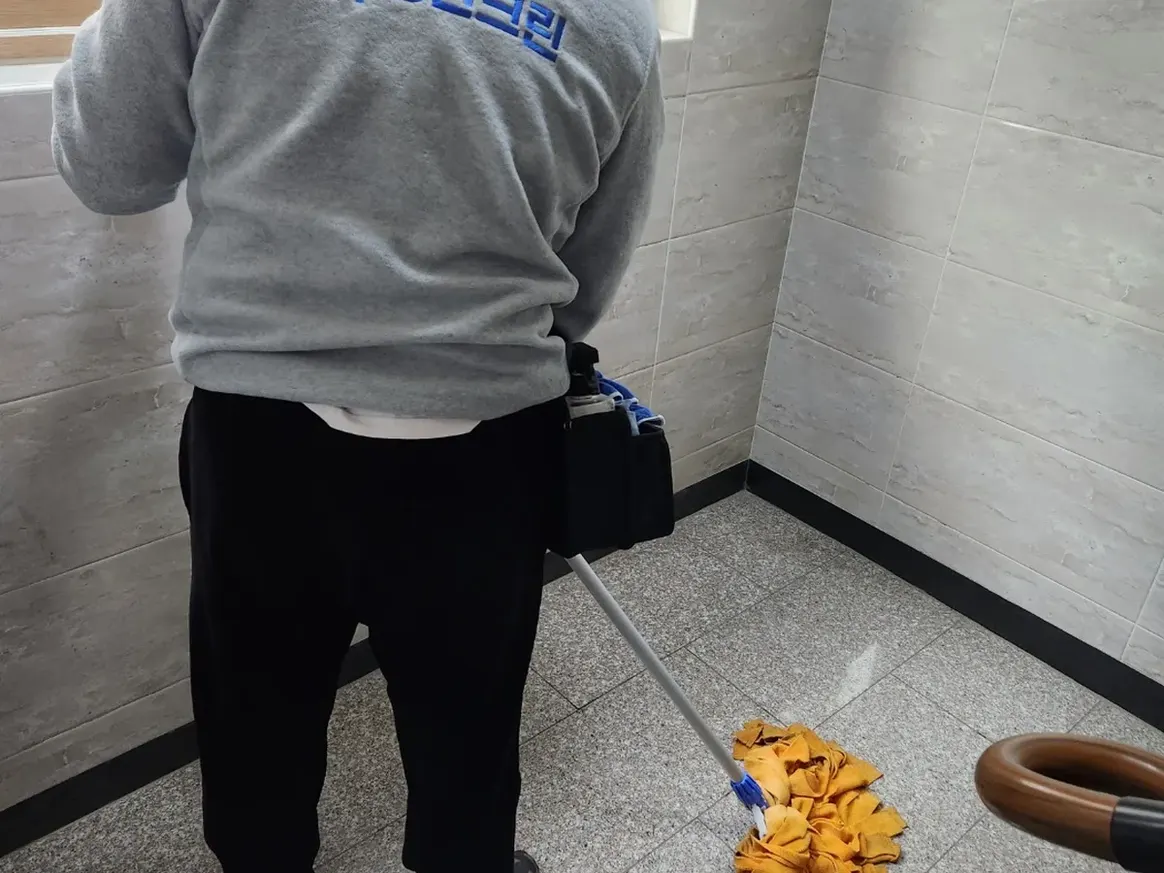 동구 각산동 건물 복도·대기 동선 야간 위생청소 사례 - 행진크린