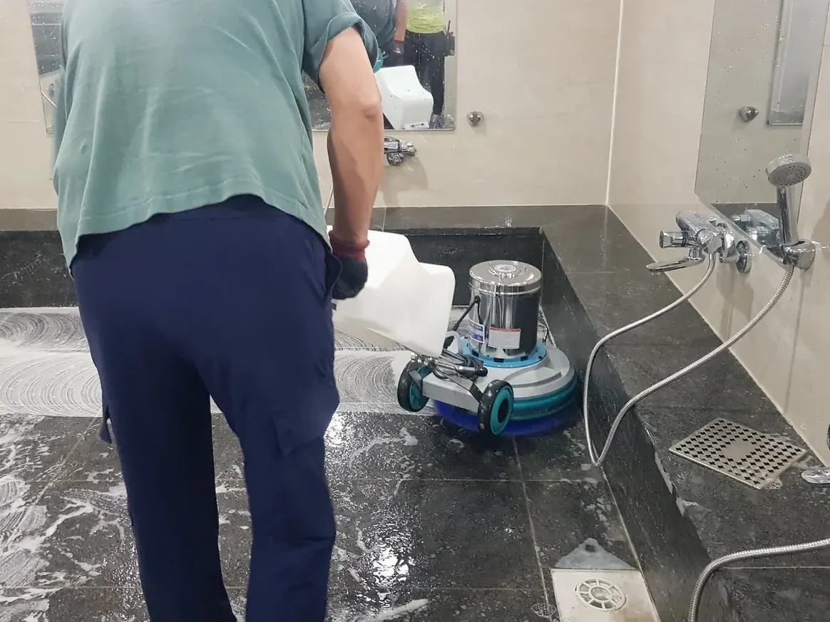 동구 미대동 찜질방 수전·샤워기 건식 사우나 위생청소 사례 - 행진크린
